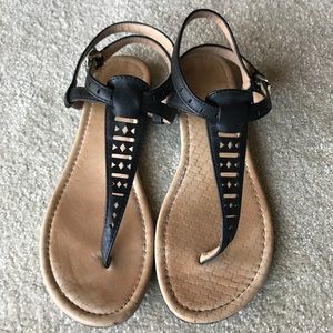 Black sandals, size 8